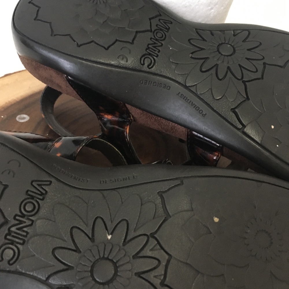 Vionic Amber Adjustable Sandals Size 7 - image 8